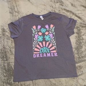 NWOT Grey day dreamer tshirt